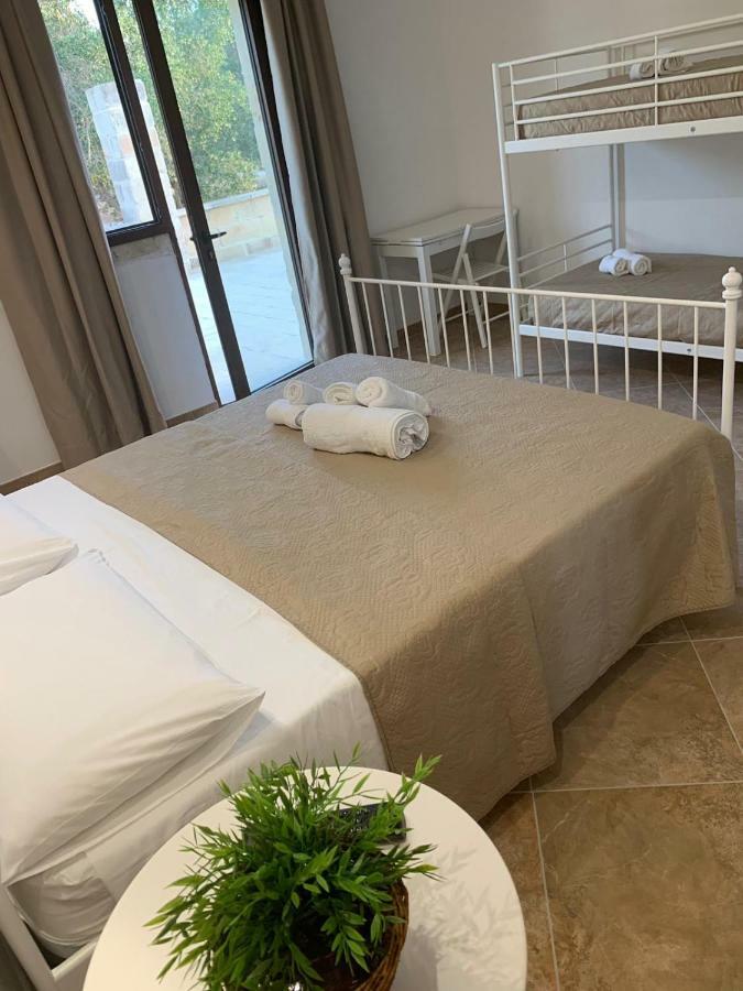 Le Tre Colonne Bed and Breakfast Melendugno Buitenkant foto