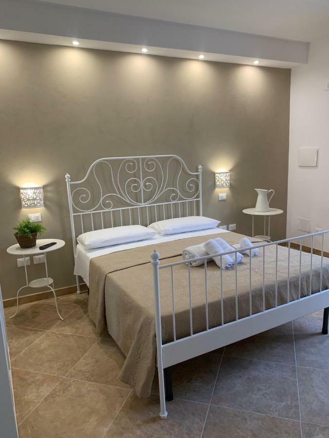 Le Tre Colonne Bed and Breakfast Melendugno Buitenkant foto